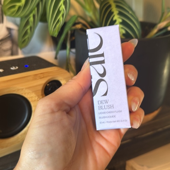NEW in Box💕 SAIE Dew Blush BABY Liquid Cheek Flush Lightweight Clean Buildable - Picture 6 of 6